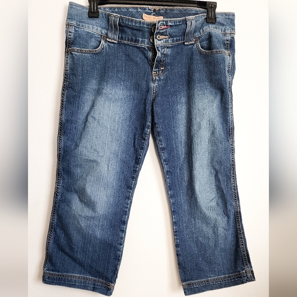 Tommy Hilfiger Jeans Low Rise Capris Blue Denim Zipper & Button Close. Sz 13